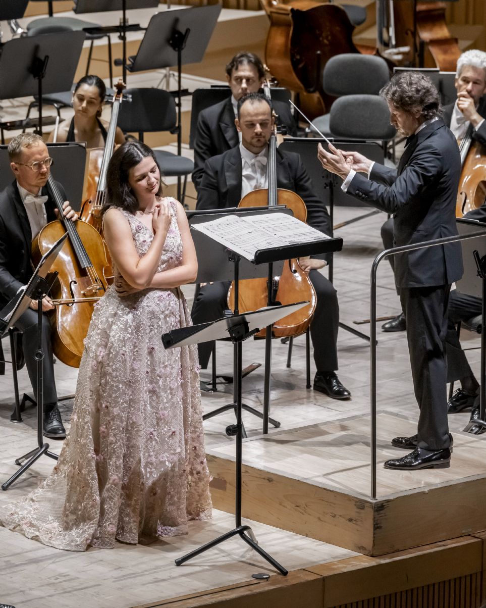 Gustavo Gimeno y la Orquesta de la Comunidad Valenciana en el Palau de les Arts