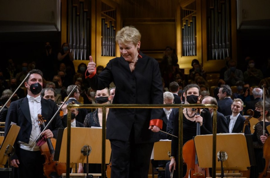 Marin Alsop y la Sinf�nica de Viena en Ibem�sica