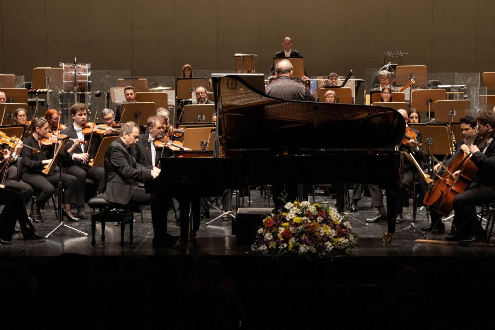 Eldar Nebolsin y  Gyorgy Gyorivnyi Rth con la Sinfnica de Sevilla