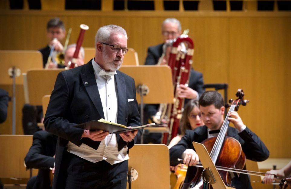 Kent Nagano con la OCNE