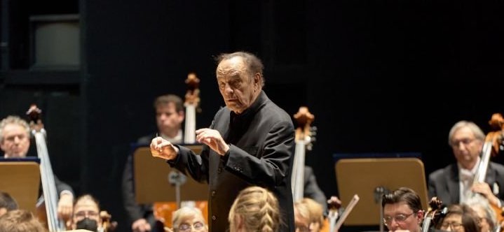 Jean-Efflam Bavouzet y Charles Dutoit con la Sinf�nica de Sevilla