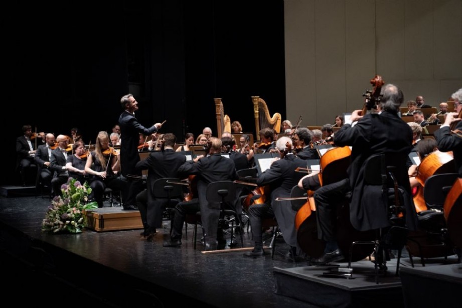 Lucas Mac�as y Pablo Fert�ndez con la Sinf�nica de Sevilla