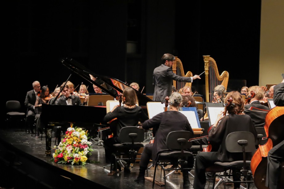 Antonio M�ndez con la Sinf�nica de Sevilla