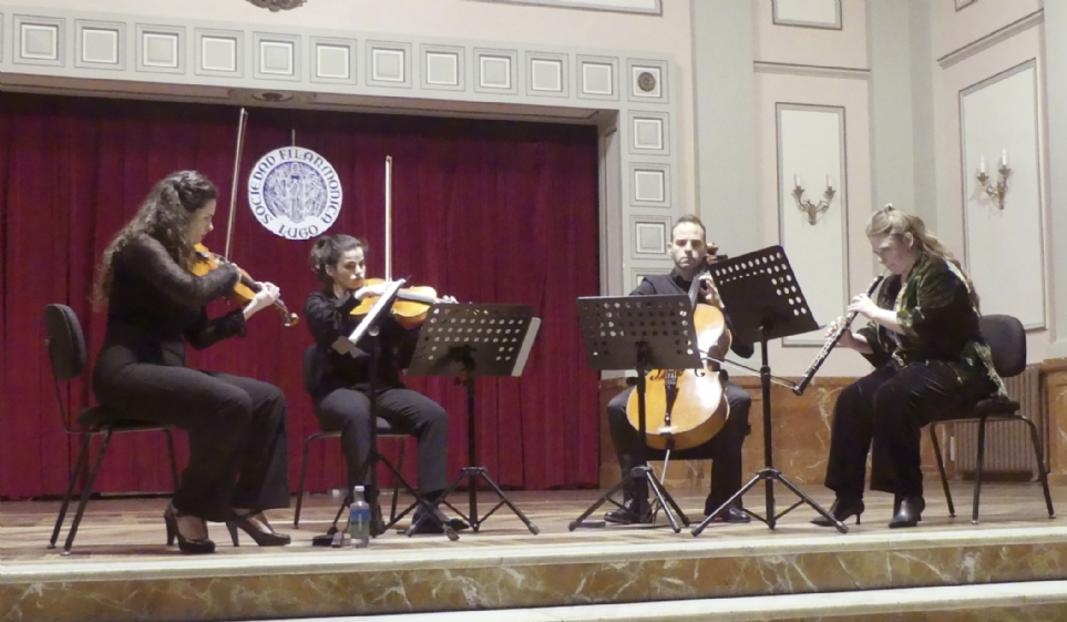 Iria Folgado, Raquel Areal, Sara Areal, Marta Rodr�guez Otero y Mill�n Abeledo en la Sociedad Filarm�nica de Lugo