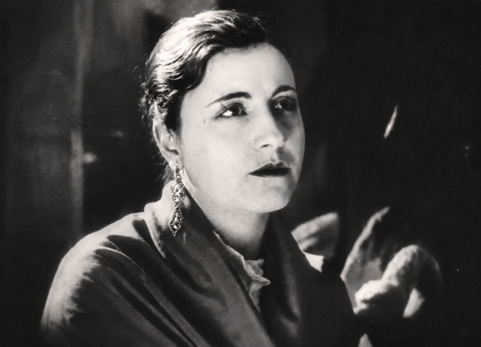 Carmen Viance como Pilar en un fotograma de la pel�cula Gigantes y cabezudos (1926)