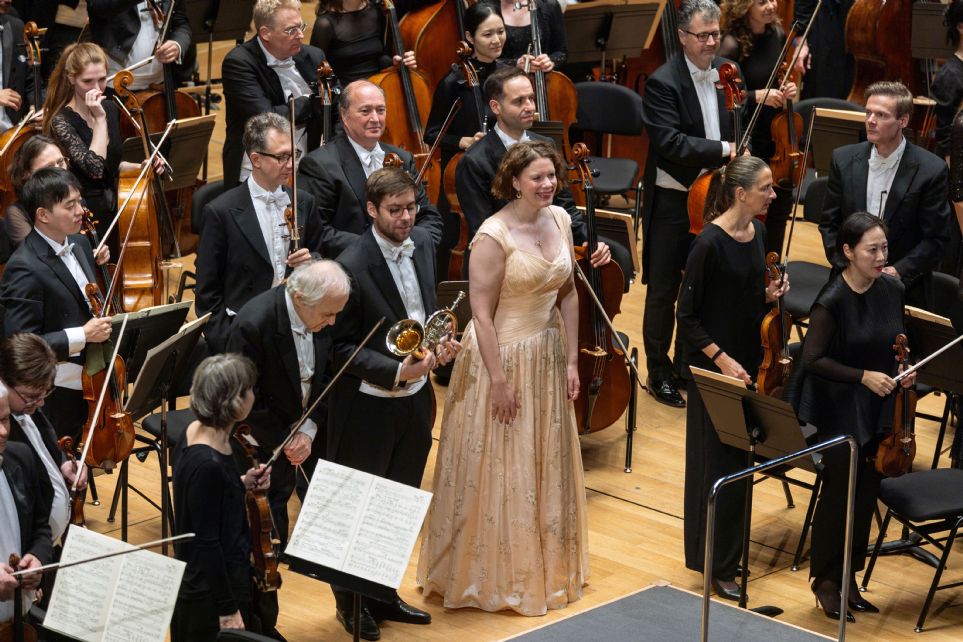 Adam Fischer y la Sinf�nica de D�sseldorf interpretan la �Tercera sinfon�a� de Mahler en el Palau de la M�sica de Valencia