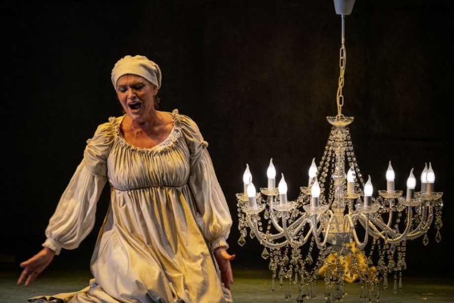 �Di�logos de carmelitas� en el Villamarta de Jerez