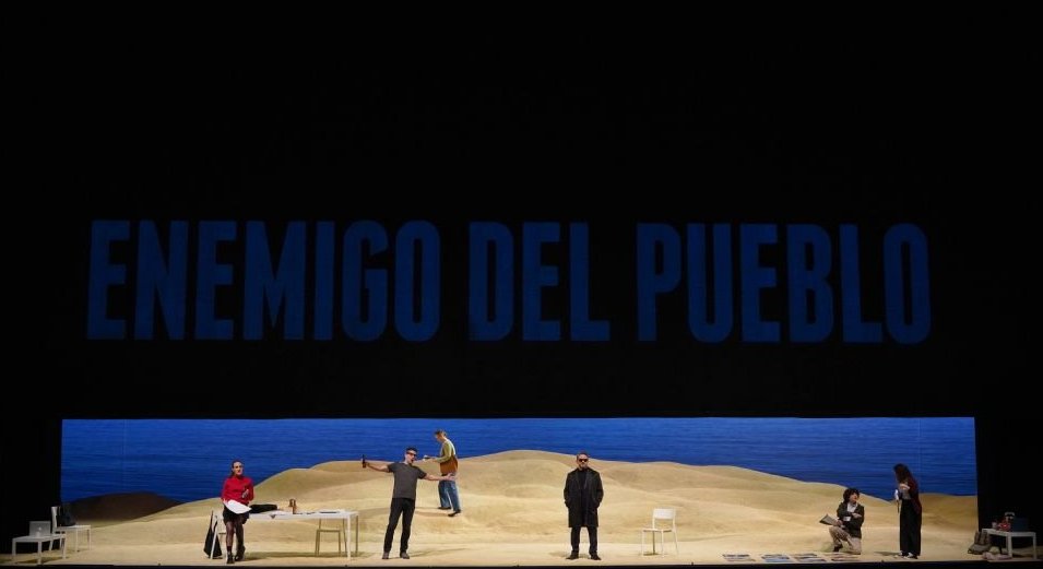�Enemigo del pueblo� de Francisco Coll en el Teatro Real