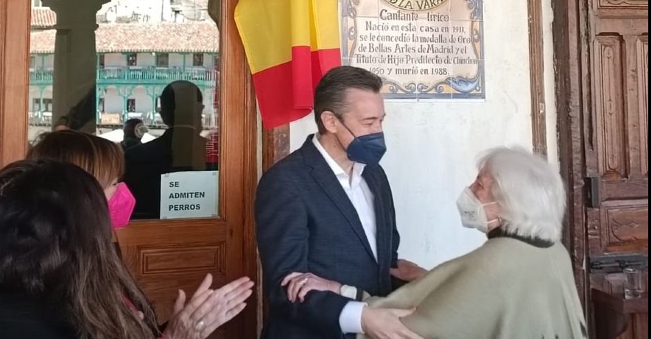 Homenaje a Enrique de la Vara en Chinch�n