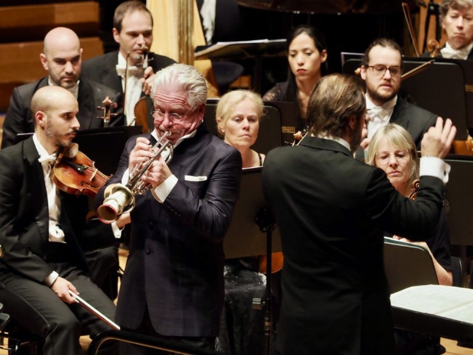 Fabien Gabel y Hakan Hardenberger con la Sinf�nica de Castilla y Le�n