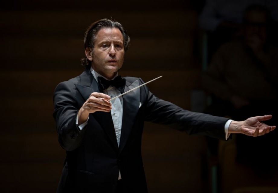 Gustavo Gimeno con la Orquesta de la Comunidad Valenciana