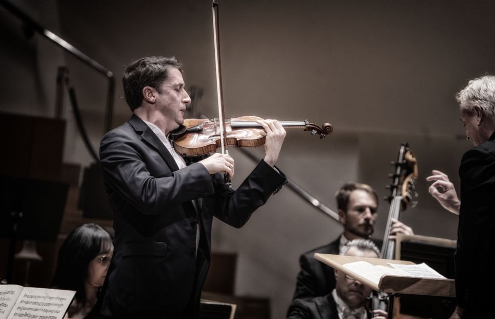 Crtica de Noah Bendix-Balgley y Alexander Liebreich con la Orquesta de Valencia