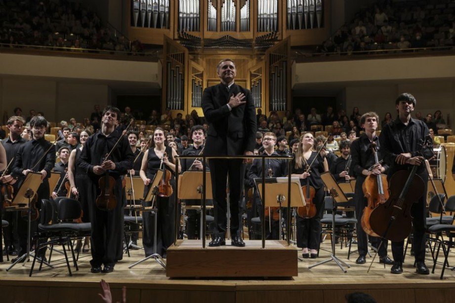 Vasily Petrenko con la JONDE