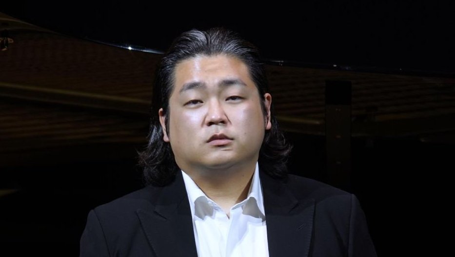 Jihoon Son gana el Concurso Internacional de Canto Montserrat Caball