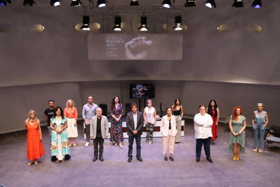 La casa de Bernarda Alba de Miquel Ortega