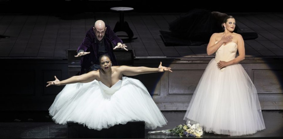 �Los cuentos de Hoffmann� en el Palau de les Arts de Valencia