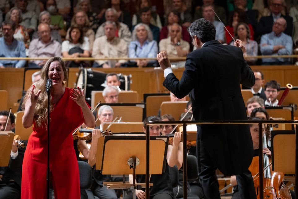 Mar�a Toledo con la OCNE