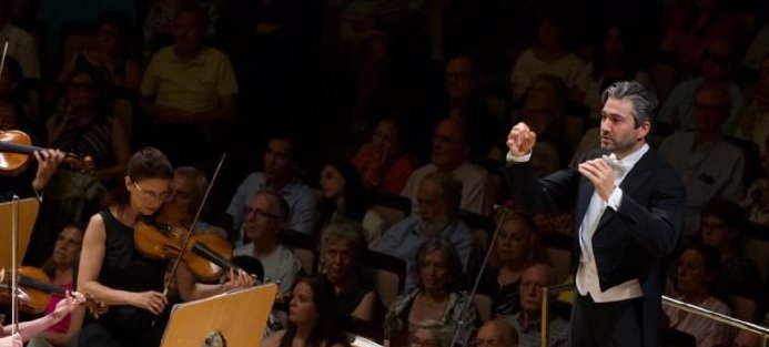 La OCNE interpreta la Sinfona n 8 de Mahler