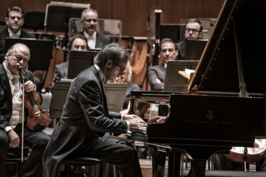 Saleem Ashkar con la Orquesta de Valencia