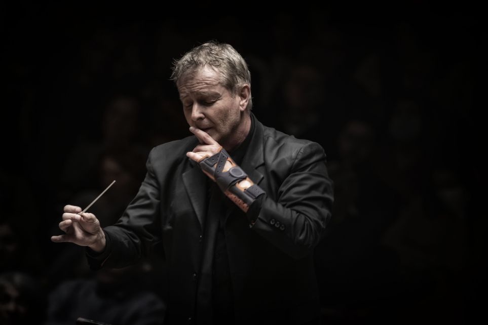 Crtica de Alexander Liebreich y la Orquesta de Valencia con la Quinta sinfona de Mahler