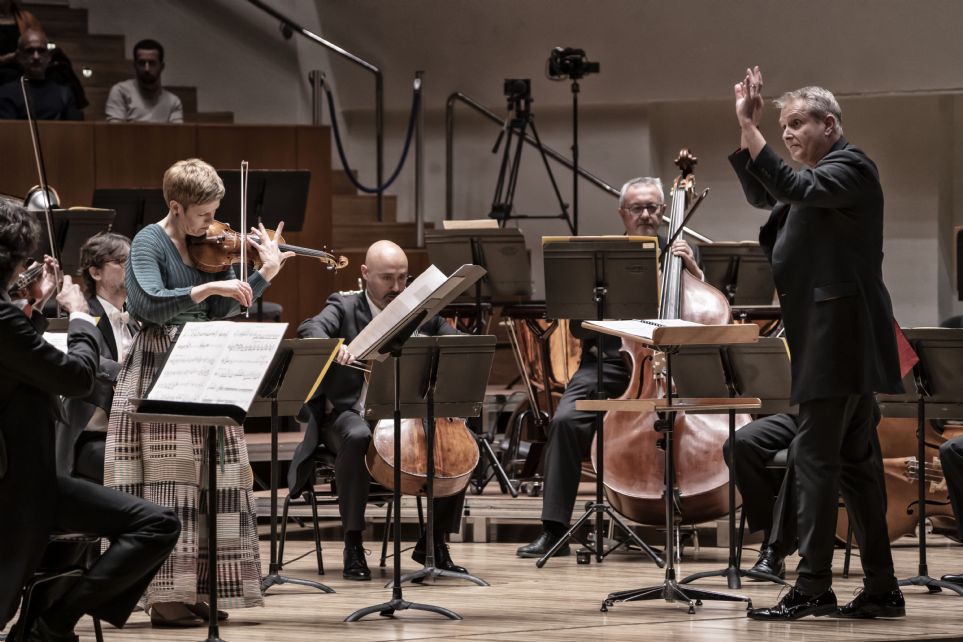 Alexander Liebreich e Isabelle Faust con la Orquesta Sinfnica de Valencia