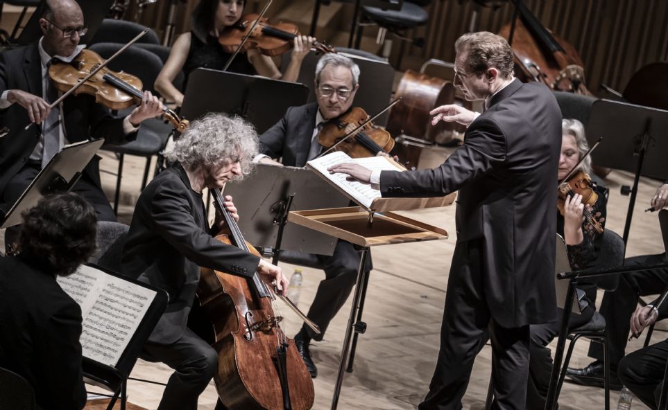Ramón Tebar y Steven Isserlis con la Orquesta de Valencia