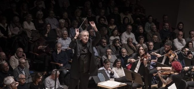 Alexander Liebreich y la Orquesta de Valencia interpretan la �Tercera sinfon�a� de Mahler