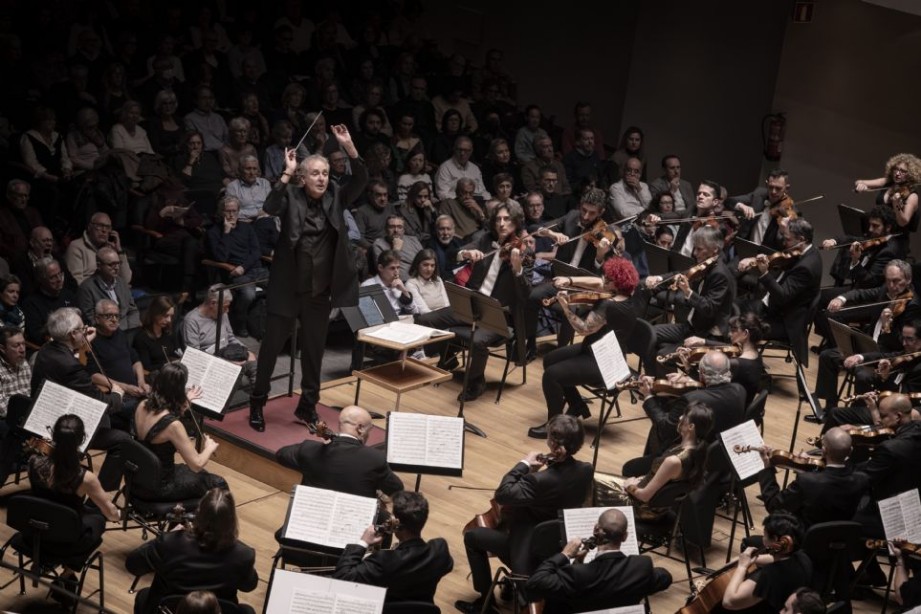 Alexander Liebreich y la Orquesta de Valencia interpretan la �Tercera sinfon�a� de Mahler