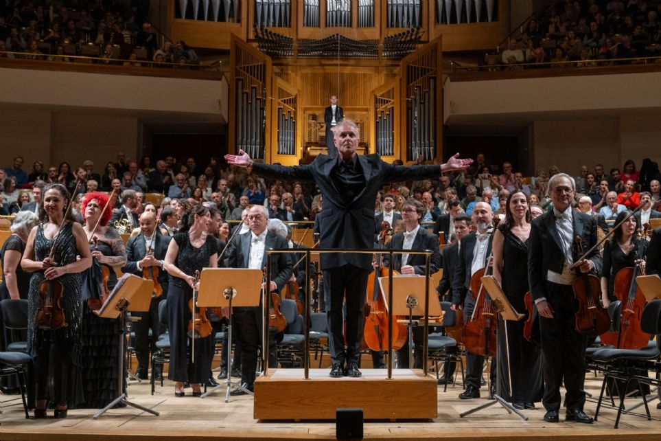 Alexander Liebreich y la Orquesta de Valencia