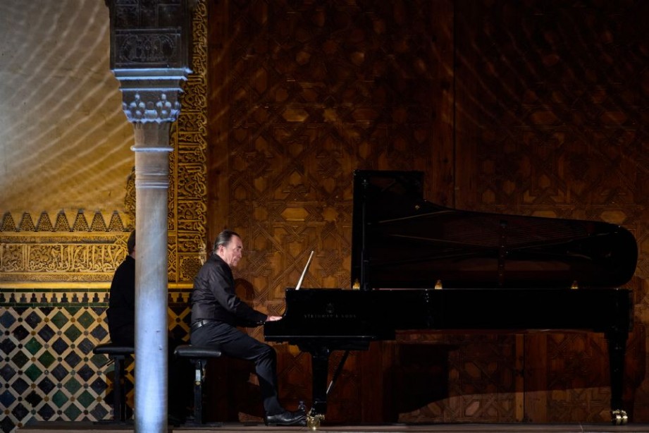 Pierre-Laurent Aimard