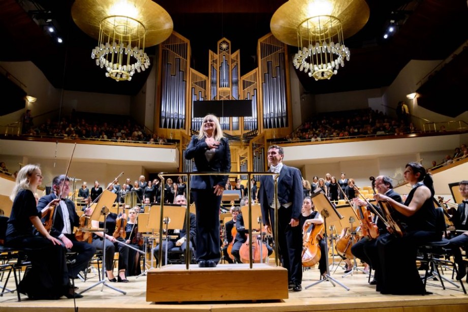 Pilar Jurado con la OCNE