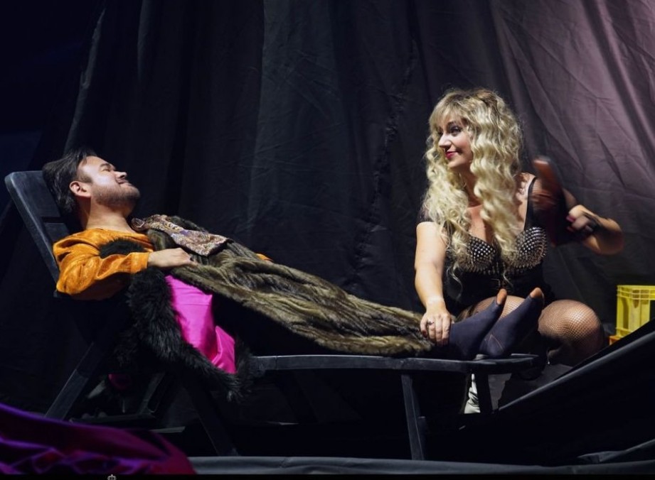 Javier Camarena (Duque de Mantua) y  Marina Viotti (Maddalena) en el Rigoletto del Teatro Real