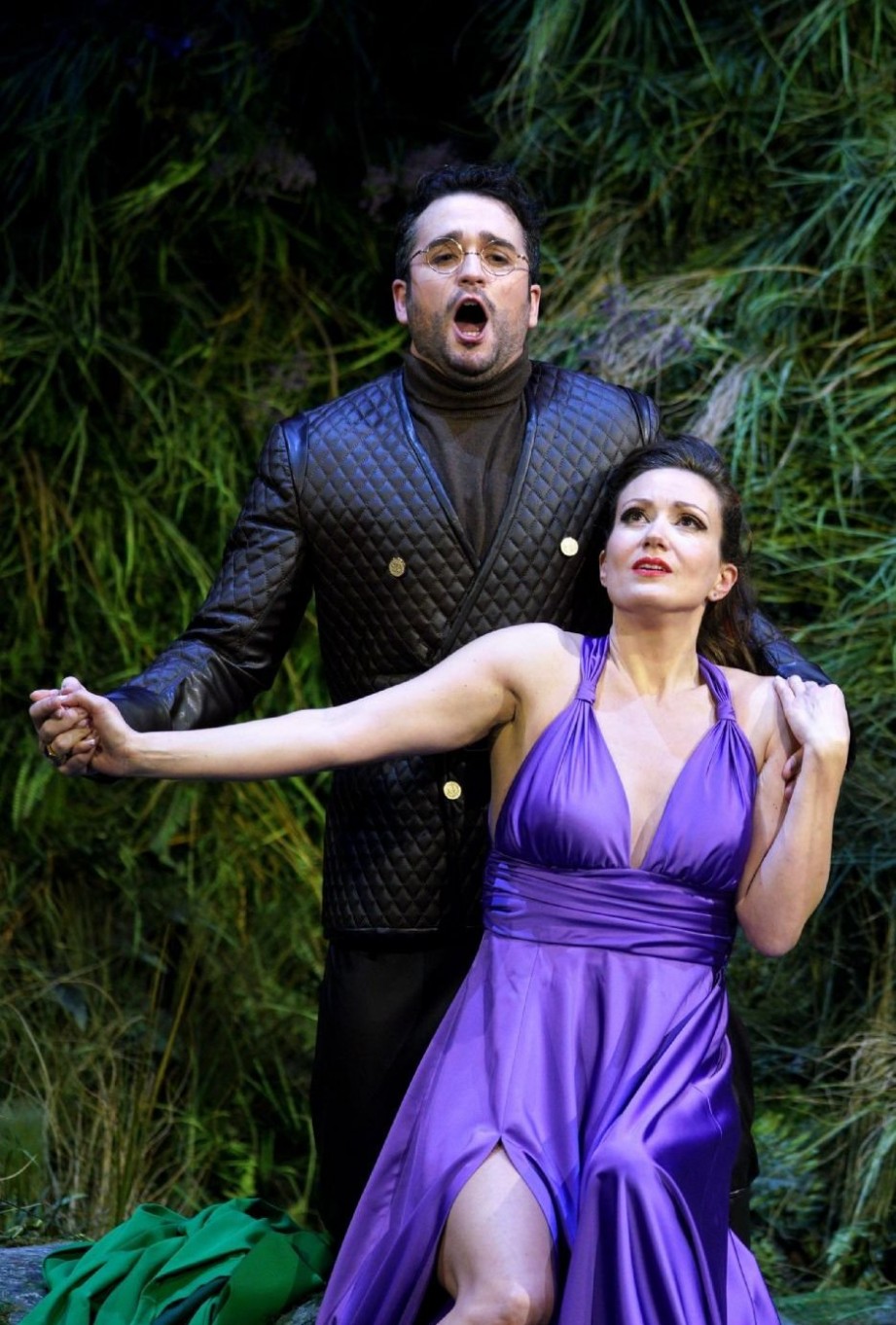 Xabier Anduaga (Duque de Mantua), Julie Fuchs (Gilda) en Rigoletto del Teatro Real
