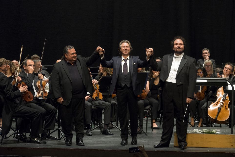 Roberto Alagna, Aquiles Machado y Jos Miguel Prez Sierra en el Teatro Coln de La Corua