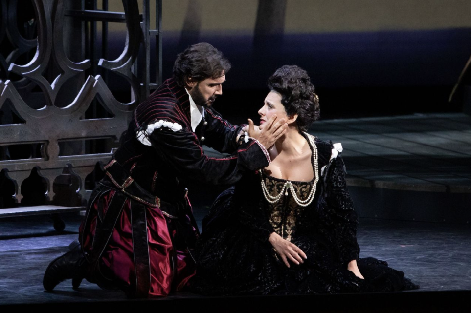 Renato Palumbo dirige �Roberto Devereux� de Donizetti en Bolonia