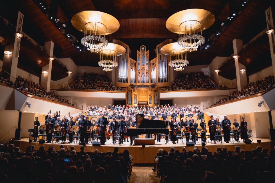 Bruce Liu y Gustavo Gimeno, con la Sinf�nica de Toronto en Iberm�sica