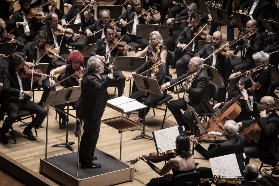 Josep Pons y la Orquesta de Valencia interpretando El anillo sin palabras