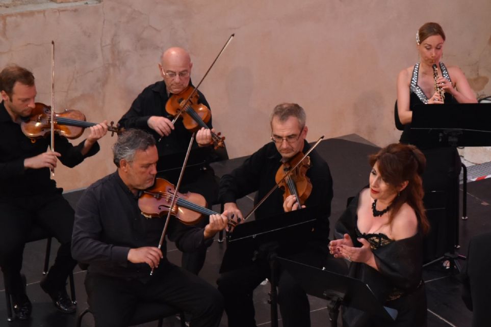 Crtica del concierto de la Orquesta de Cmara de San Petersburgo y Nidia Palacios en Vlez Blanco