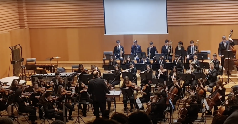 Vicente Chuli� y la Orquesta Sinf�nica del Conservatorio Municipal �Jos� Iturbi� de Valencia