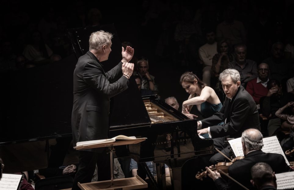 Alexander Liebreich y el D�o Silver-Garburg con la Orquesta de Valencia