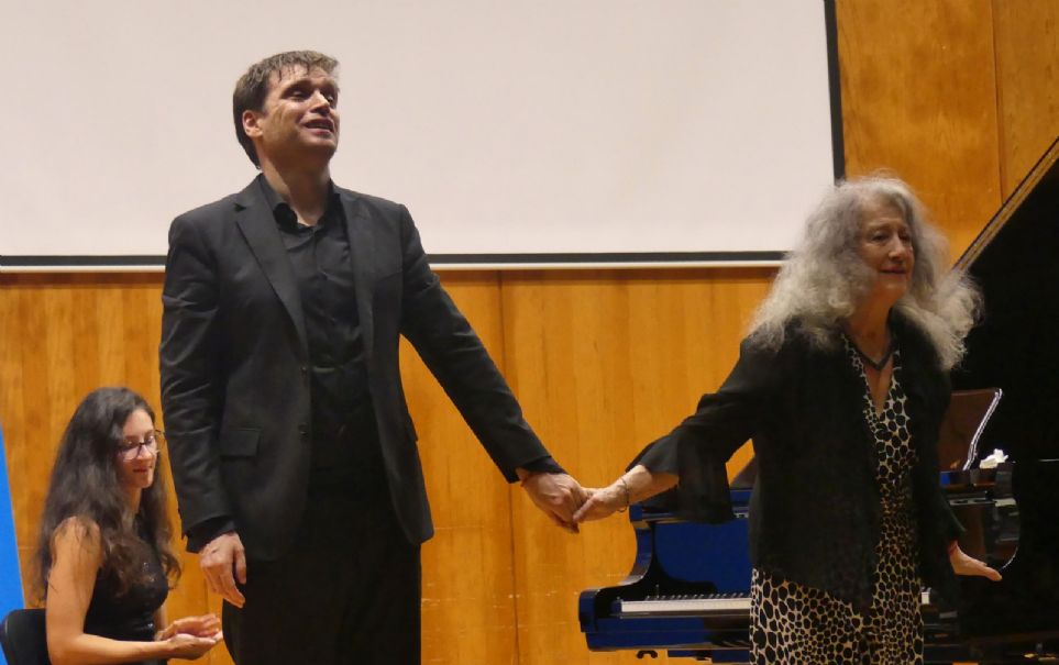 Martha Argerich y Pablo Galdo con Jeremy Irons en el Concurso Internacional de Piano Ciudad de Vigo