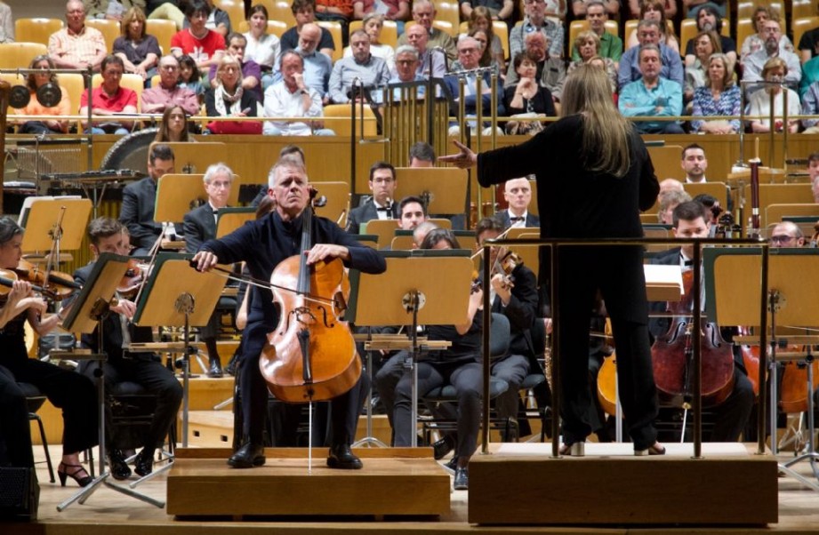 Alban Gerhardt y la Orquesta y Coro Nacionales de Espaa