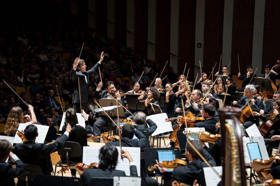 Gustavo Gimeno con la Orquesta de la Comunidad Valenciana