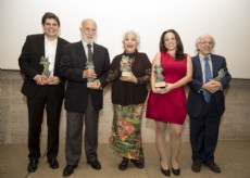 Javier Perianes, Alfonso Aijón, Teresa Berganza, Ruth Iniesta y José Luis Temes posan tras recoger sus galardones en los Premios Codalario 2015. Foto: Fernando Frade