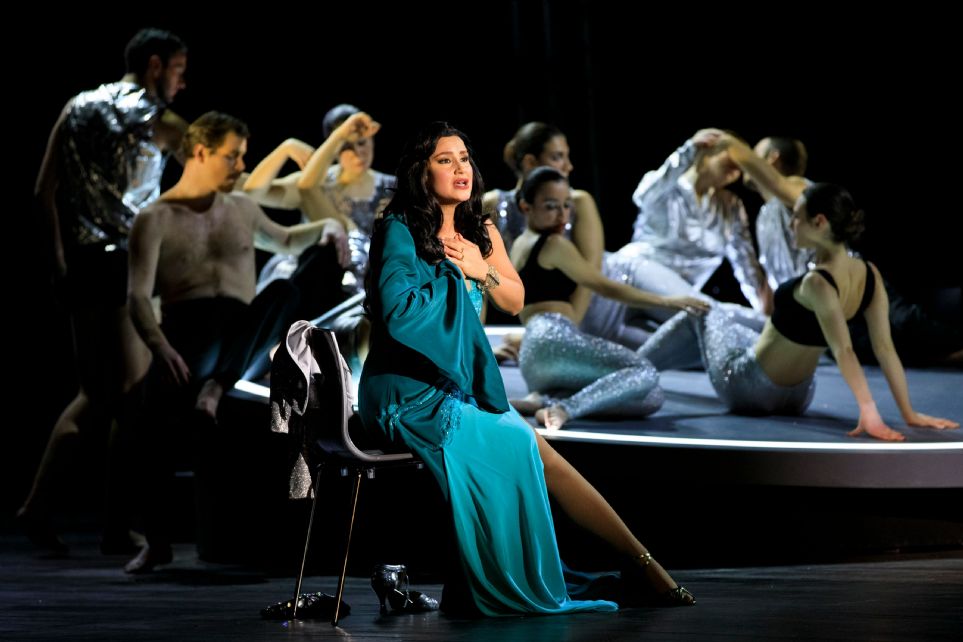 «La traviata» en Bolonia