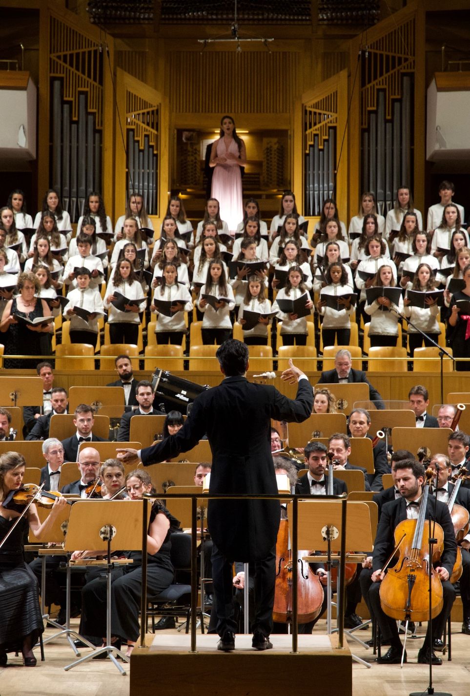 La OCNE interpreta la «Sinfonía nº 8» de Mahler