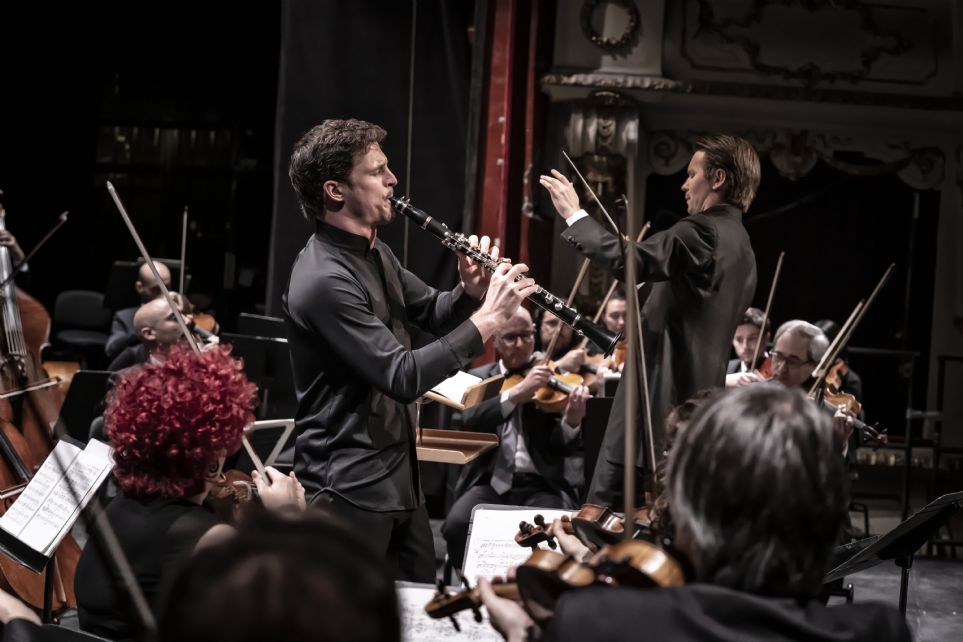 Pietari Inkinen y Andreas Ottensamer con la Orquesta de Valencia