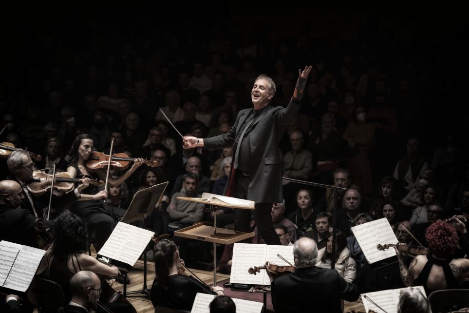 Alexander Liebreich dirige la Quinta sinfona de Mahler con la Orquesta de Valencia