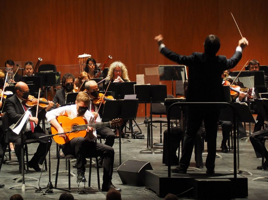 Carlos Domnguez-Nieto y Alejandro Hurtado con la Orquesta de Crdoba