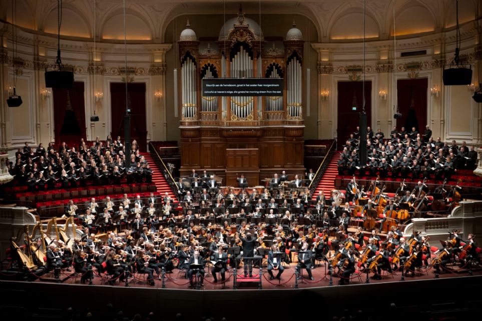 Riccardo Chailly dirigiendo los Gurre-lieder de Schoenberg con la Orquesta del Concertgebouw